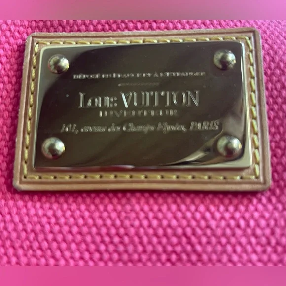 Louis Vuitton Hot Pink Antigua Pouch Crossbody - Picture 4 of 9